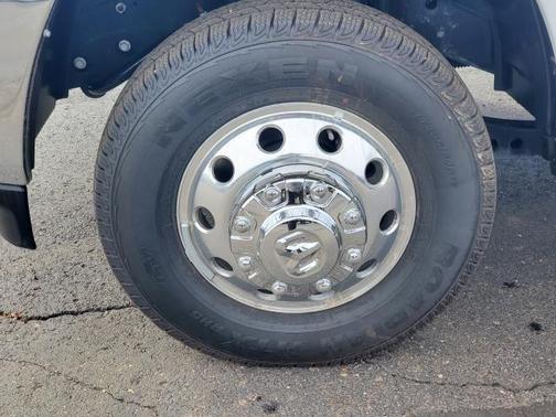 2025 RAM 3500 Tradesman Crew Cab 4x4 8' Box