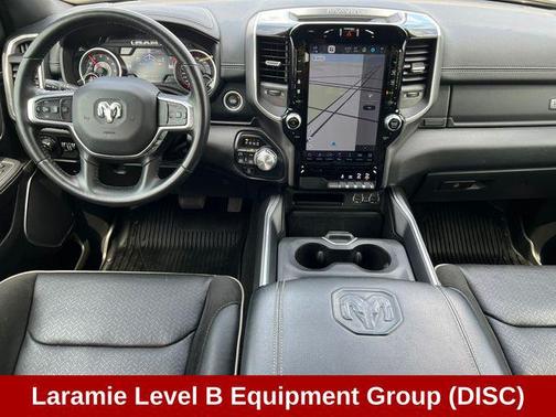 Diamond Black Crystal Pearlcoat 2022 RAM 1500 Laramie