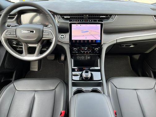 Baltic Gray Metallic Clearcoat 2025 Jeep Grand Cherokee Limited