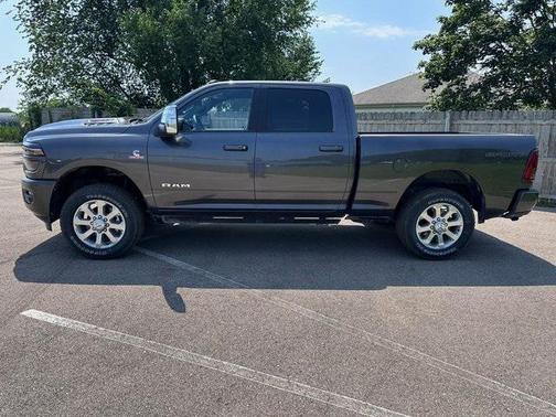 2025 RAM 2500 Laramie Crew Cab 4x4 6'4' Box