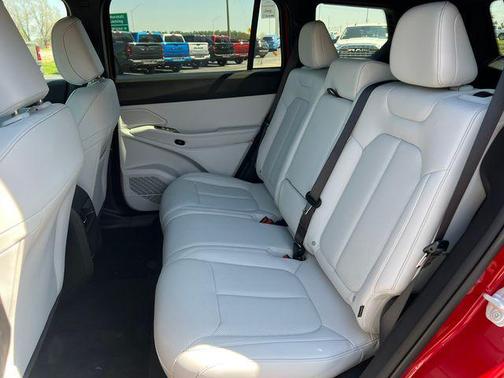 Red Hot Pearlcoat 2026 Jeep Cherokee Limited