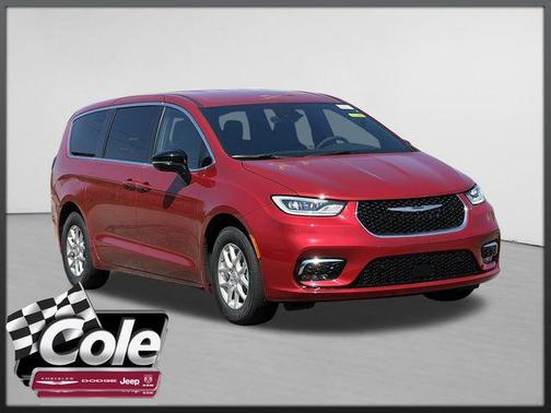 Red Hot Pearlcoat 2026 Chrysler Pacifica L