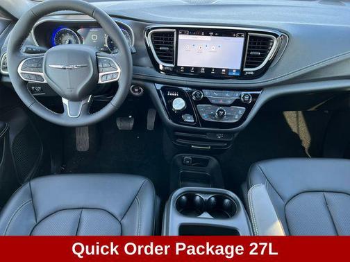 Red Hot Pearlcoat 2026 Chrysler Pacifica L