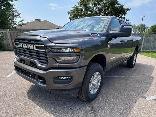 2025 RAM 3500 Big Horn Crew Cab 4x4 6'4' Box