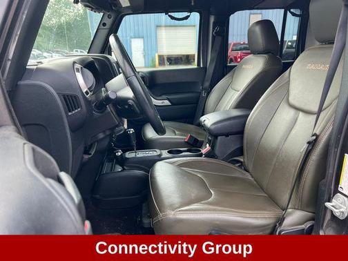 Granite Crystal Metallic Clearcoat 2018 Jeep Wrangler JK Unlimited Sahara