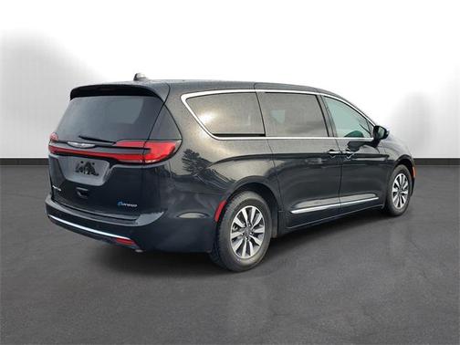 2023 Chrysler Pacifica Hybrid Limited