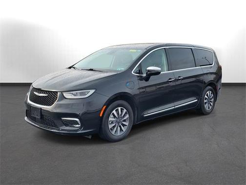 2023 Chrysler Pacifica Hybrid Limited