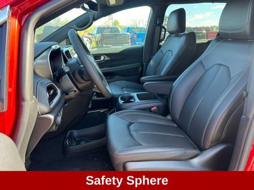 Red Hot Pearlcoat 2026 Chrysler Pacifica L