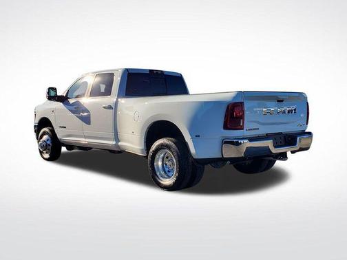 2025 RAM 3500 Laramie Crew Cab 4x4 8' Box
