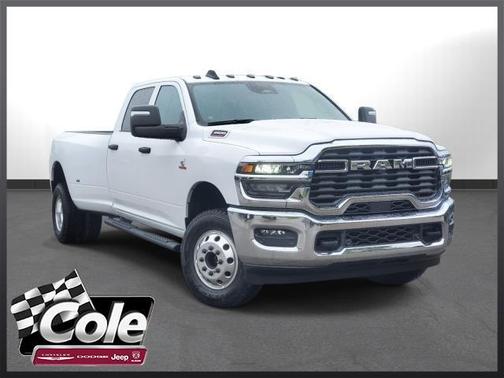 2025 RAM 3500 Tradesman Crew Cab 4x4 8' Box