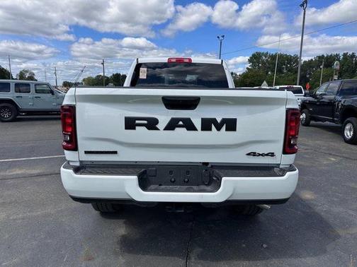 2025 RAM 2500 Big Horn Crew Cab 4x4 6'4' Box