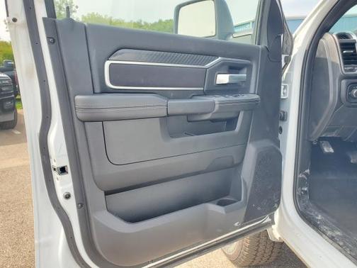 2025 RAM 2500 Big Horn Crew Cab 4x4 6'4' Box
