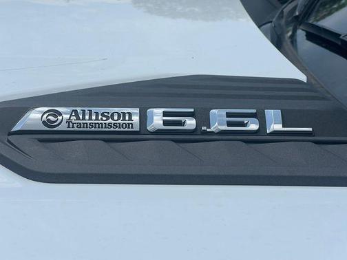 Summit White 2026 Chevrolet Silverado 2500 LT