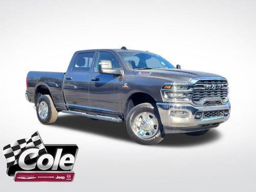 2025 RAM 2500 Tradesman Crew Cab 4x4 6'4' Box