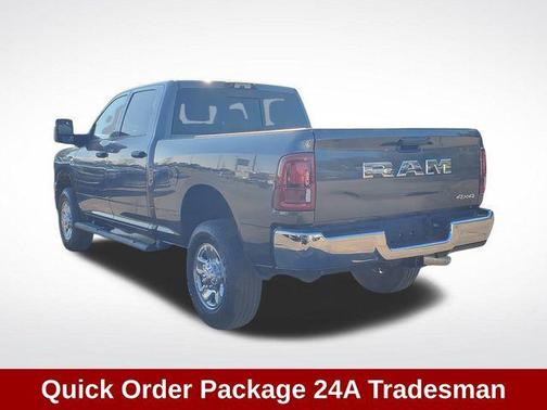 2025 RAM 2500 Tradesman Crew Cab 4x4 6'4' Box