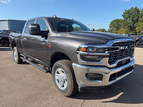 2025 RAM 2500 Tradesman Crew Cab 4x4 6'4' Box