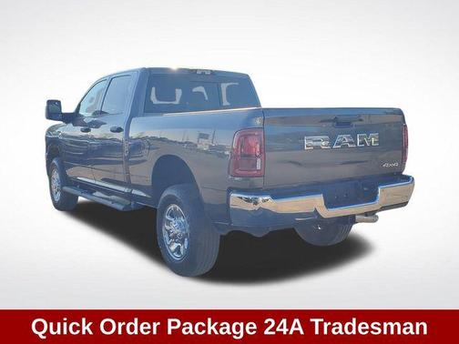 2025 RAM 2500 Tradesman Crew Cab 4x4 6'4' Box