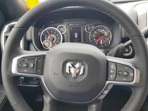 2025 RAM 2500 Big Horn Crew Cab 4x4 6'4' Box