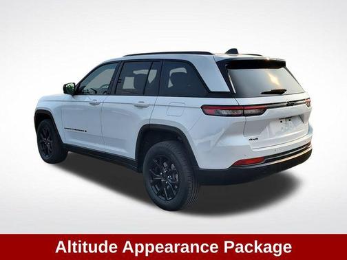 2024 Jeep Grand Cherokee Altitude