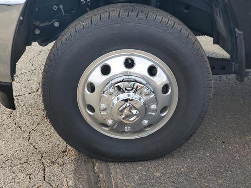 2025 RAM 3500 Laramie Crew Cab 4x4 8' Box