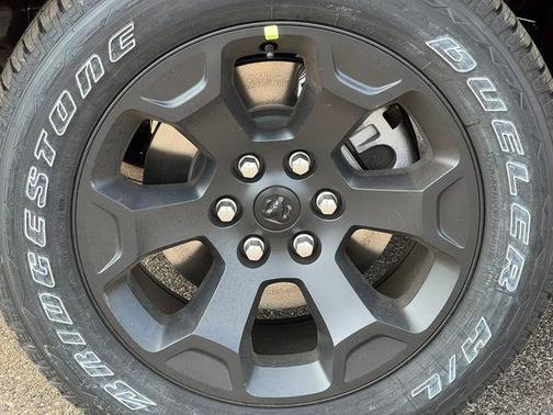 Molten Red Pearlcoat 2026 RAM 1500 Big Horn/Lone Star