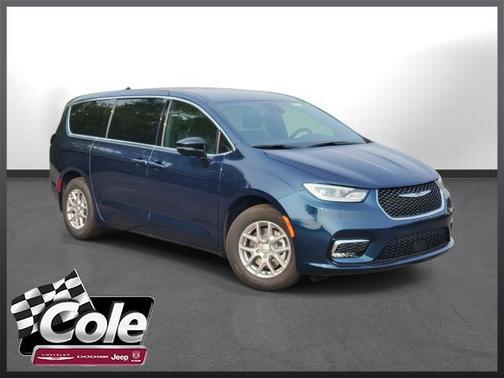 2025 Chrysler Pacifica L