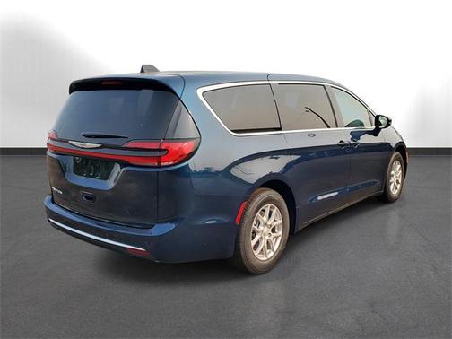 2025 Chrysler Pacifica L