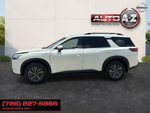 White 2022 Nissan Pathfinder SV 2WD