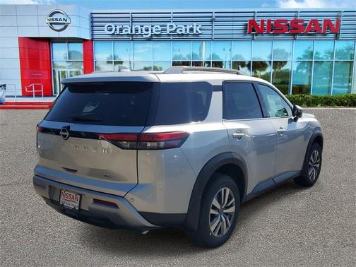 2025 Nissan Pathfinder SL FWD