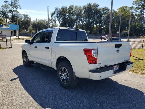 2024 Nissan Titan SV