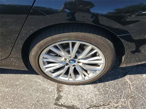 2024 BMW 330e 330e iPerformance