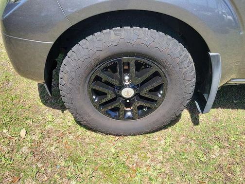 Gun Metallic 2016 Nissan Frontier SV