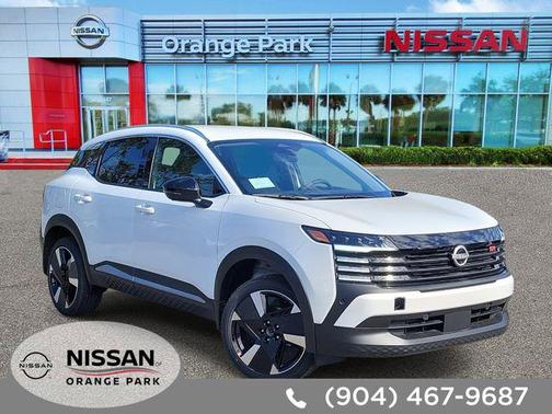 Aspen White Tricoat 2026 Nissan Kicks SR