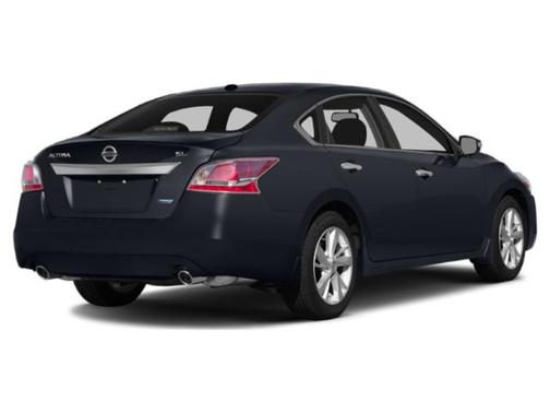 Storm 2015 Nissan Altima 2.5 SL