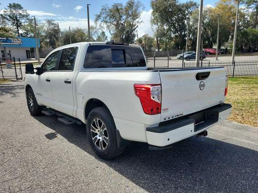 2024 Nissan Titan SV