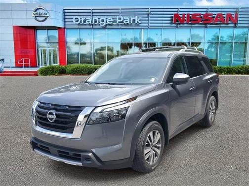 2025 Nissan Pathfinder SL FWD