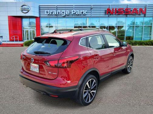 Palatial Ruby 2017 Nissan Rogue Sport SL