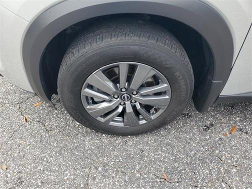 2024 Nissan Pathfinder SV FWD