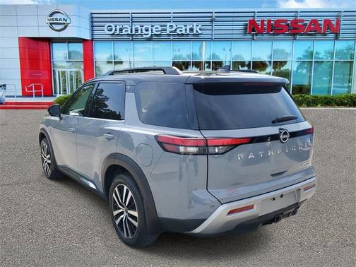 2024 Nissan Pathfinder Platinum 4WD