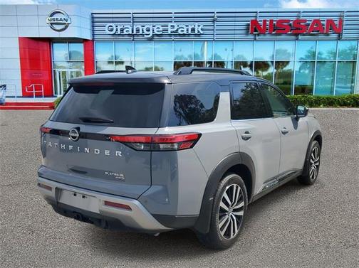 2024 Nissan Pathfinder Platinum 4WD