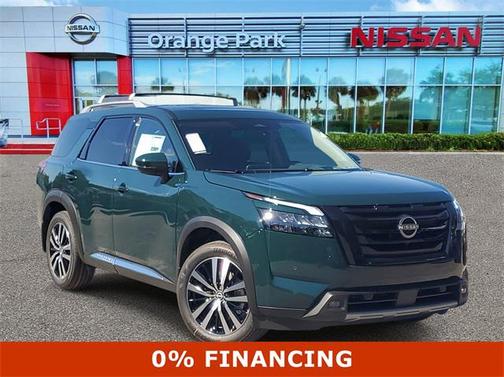 2025 Nissan Pathfinder Platinum FWD