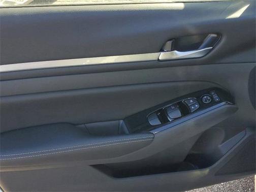 2025 Nissan Altima 2.5 SL