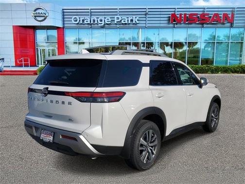 2025 Nissan Pathfinder SL FWD