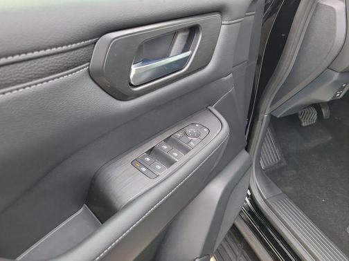 2026 Nissan Armada SV