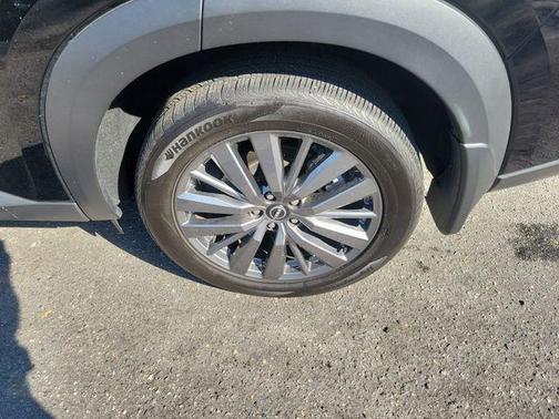 2024 Nissan Pathfinder SL FWD