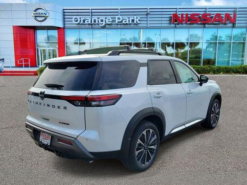 Everest White Pearl Tricoat 2026 Nissan Pathfinder Platinum