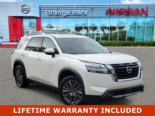 2023 Nissan Pathfinder SL 4WD