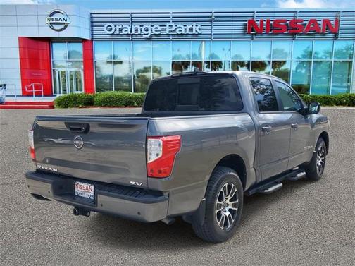 2023 Nissan Titan SV