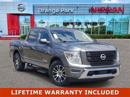 2023 Nissan Titan SV