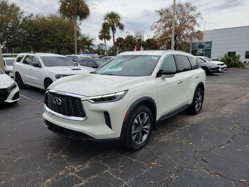 2023 INFINITI QX60 Luxe